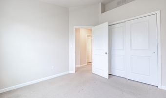 2715 S Spurway Dr, Ann Arbor, MI 48105