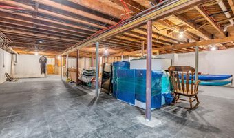 10 Greenwood Pl, Middletown, NJ 07748