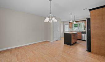 9 River Walk Dr 9, Brooklyn, CT 06234