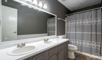 108 Fernbanks Ct, Athens, GA 30605