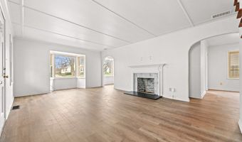 1073 Parkside Dr, Alliance, OH 44601