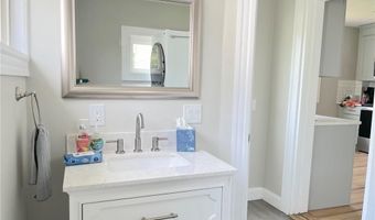 72 Sayles Ave, Warwick, RI 02889