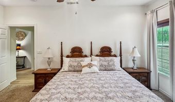 808 E Chapman Rd, Carlsbad, NM 88220