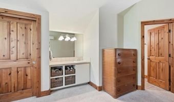 13569 Valerian Ah3, Black Butte Ranch, OR 97759