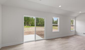 2010 Green Acres Dr, Adrian, MI 49221