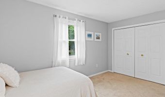 70 N FAIRFIELD Dr, Dover, DE 19901