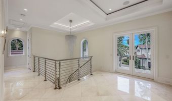 970 Aqua Cir, Naples, FL 34102