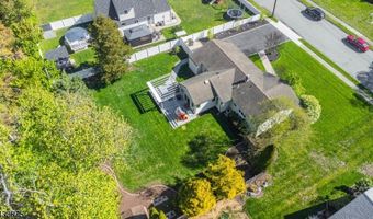 18 Evergreen Dr, Bayonne, NJ 07035