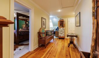 708 Town And Country Dr, Adel, GA 31620