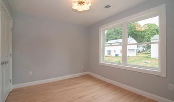 55 Pepper Bush Trl, Narragansett, RI 02874