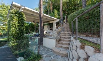 17980 Rancho St, Encino, CA 91316