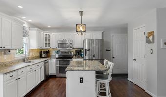 48 MADDOX Ln, Amissville, VA 20106