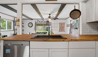 1032 Summer St, Algonac, MI 48001