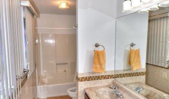 46 Amherst Dr, Bayville, NJ 08721