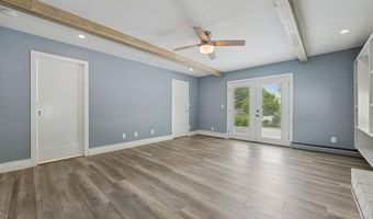 46 Purdy Ln, Amityville, NY 11795
