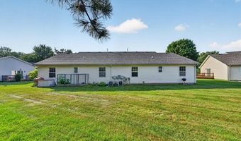 7774 E Ridge Dr, Almont, MI 48003