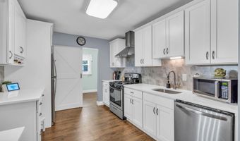 75 Bittern Ln, Bayville, NJ 08721