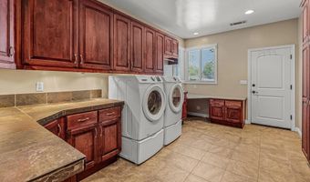 1290 Daxi Ln, Escondido, CA 92029