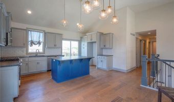 1632 N 157th Ln, Basehor, KS 66007