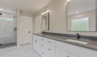 7 Embleton Dr, Bella Vista, AR 72714
