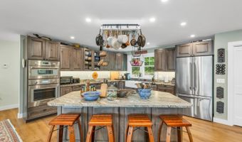 78 Cates Ln, Brookfield, NH 03872
