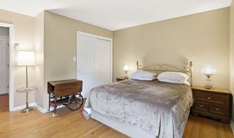 4053 WEDGEWOOD Rd, Allentown, PA 18104