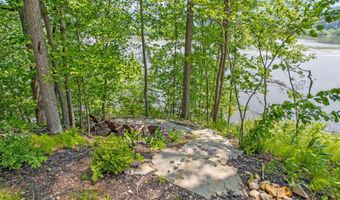 1663 Fairview Dr, Allegan, MI 49010