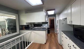1033 Elm St, Bottineau, ND 58318