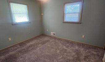 2711 GROVETON St, Alexandria, VA 22306