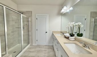 6394 S Trailwoods Dr, Ann Arbor, MI 48103