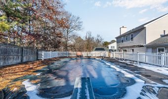 5 Buxton Ct, Barnegat, NJ 08005