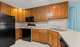 211 S Main St, Argenta, IL 62501