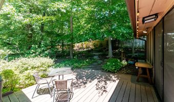 4221 ELIZABETH Ln, Annandale, VA 22003