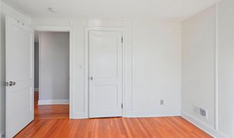 243 Col John Gardner Rd, Narragansett, RI 02882