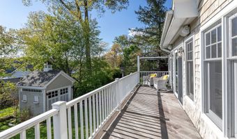 34 Skyline Dr, Brookfield, CT 06804