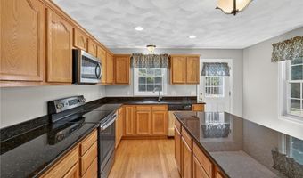 11 Soneric Ln, Richmond, RI 02812