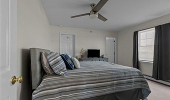 231 Maple Ave 203, Newport, RI 02840