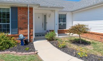 765 Spring Hill Farm Dr, Ballwin, MO 63021