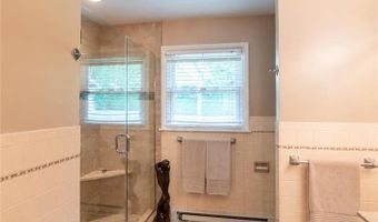 910 N 12th St, Allentown, PA 18102
