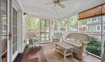 103 E MONROE Ave, Alexandria, VA 22301