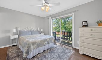 234 St Marys Dr, Ballwin, MO 63021