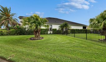 6927 CRESTPOINT Dr, Apollo Beach, FL 33572