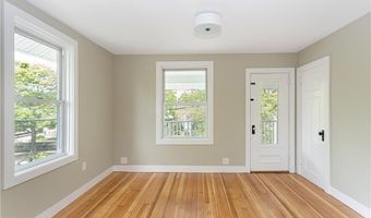 439 Broadway St D, Newport, RI 02840