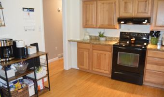 20 E Zeller St, North Liberty, IA 52317