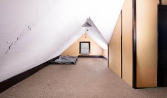 18 Hudson St, Bangor, ME 04401