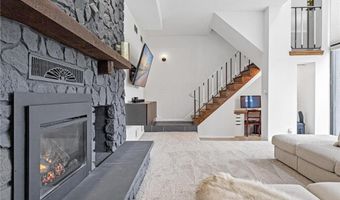 401 River Ln, Anoka, MN 55303