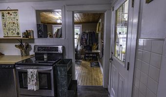 172 Fern St, Bangor, ME 04401