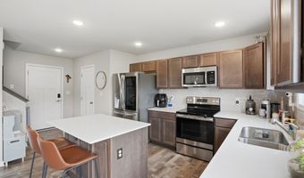 725 17th St SE, Altoona, IA 50009