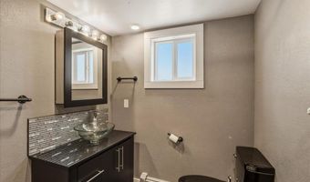 618 E 7TH St, Cheyenne, WY 82007