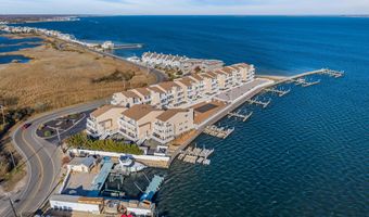 401 Bay Shore Dr 18B, Barnegat, NJ 08005